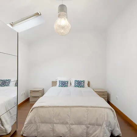 Apartment Glicinias *