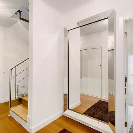 Apartment Glicinias *